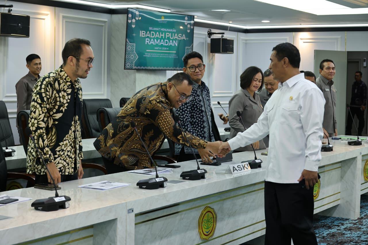 Jabat Tangan Silaturahmi Pengurus & Menteri Pertanian